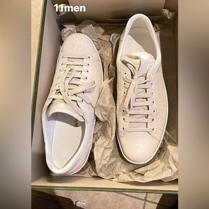 11 men Gucci shoes